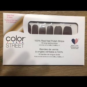 Color street Berlin to win it